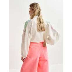 Sale Bluse med blomsterbroderi Dame Bluser & Skjorter