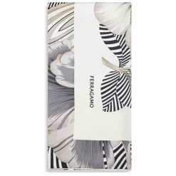 Clearance Brezza Print Silk Twill Scarf Dame Tørklæder