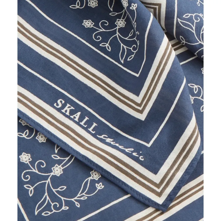 New Classic Scarf Halstørklæder Og Tørklæder