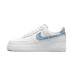 Essential White Worn Blue Paisley Sneakers Dame Sneakers