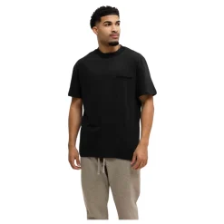 New Essentials T-Shirt T-Shirts