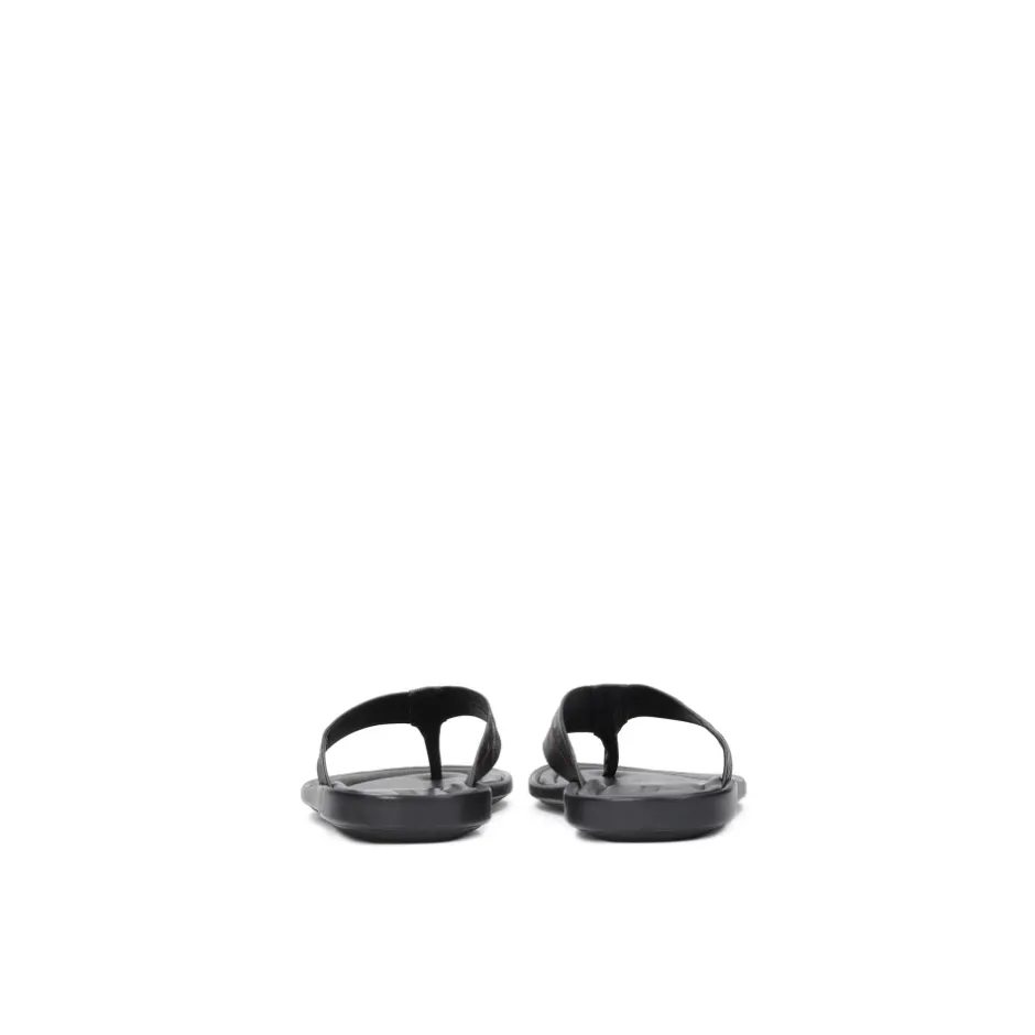 Best Herre e flip-flops.Dette produkt er stort i størrelsen. Sandaler