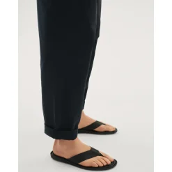 Best Herre e flip-flops.Dette produkt er stort i størrelsen. Sandaler