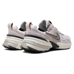 Platinum Violet Retro-Futuristisk Stil Sneakers Dame Sneakers