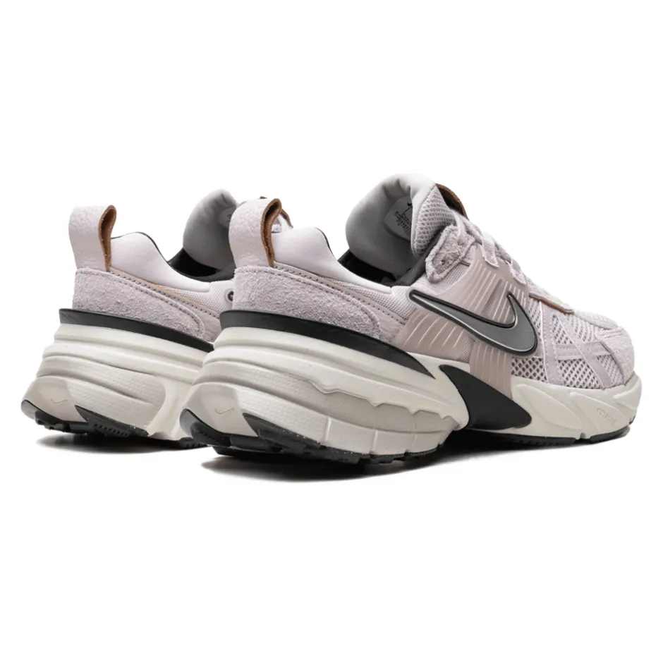 Platinum Violet Retro-Futuristisk Stil Sneakers Dame Sneakers