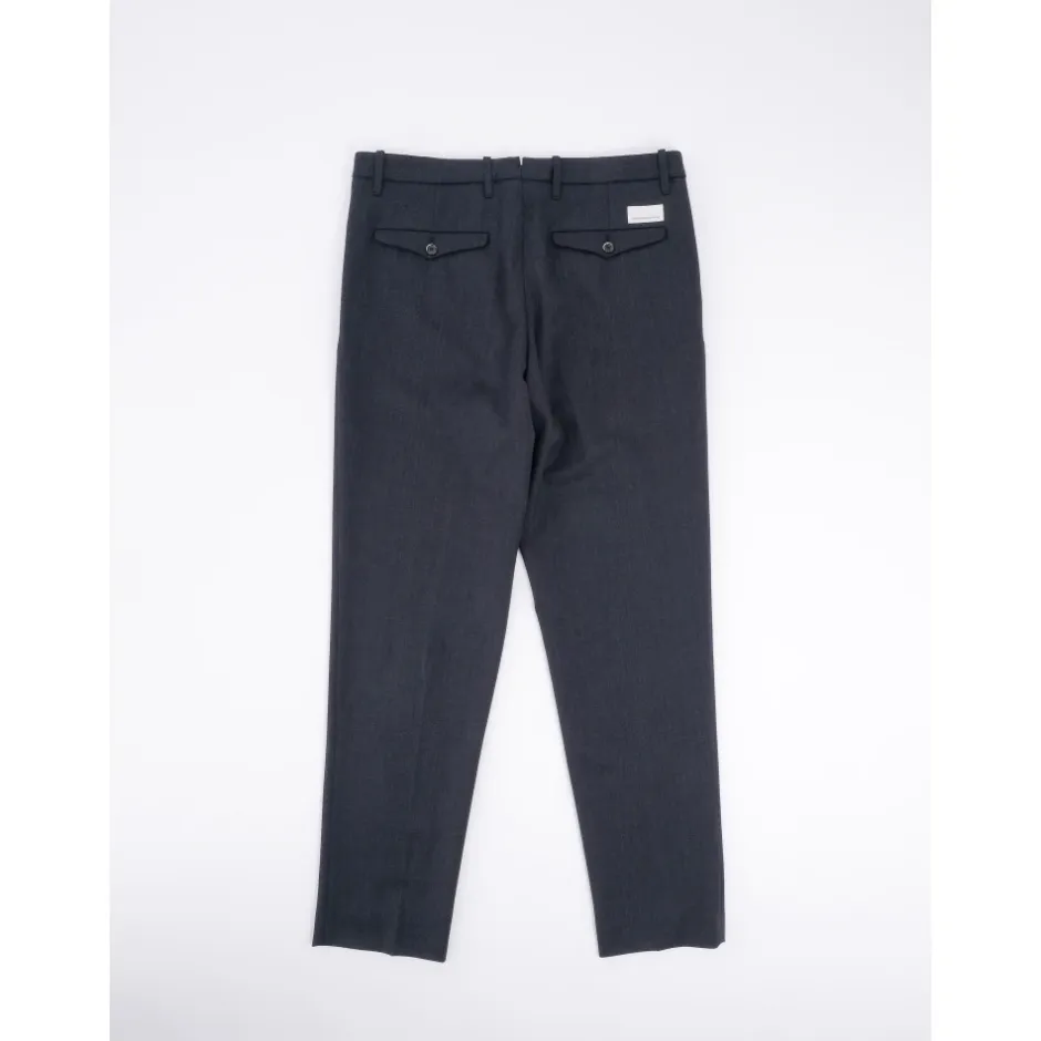 Sale Slim Wool Pant med italiensk elegance Bukser