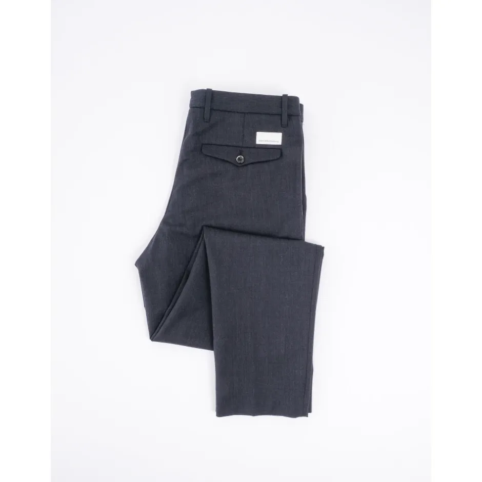Sale Slim Wool Pant med italiensk elegance Bukser