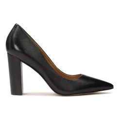 Clearance læderpumper med en stabil hæl.Dette produkt er lille i størrelsen. Dame Pumps