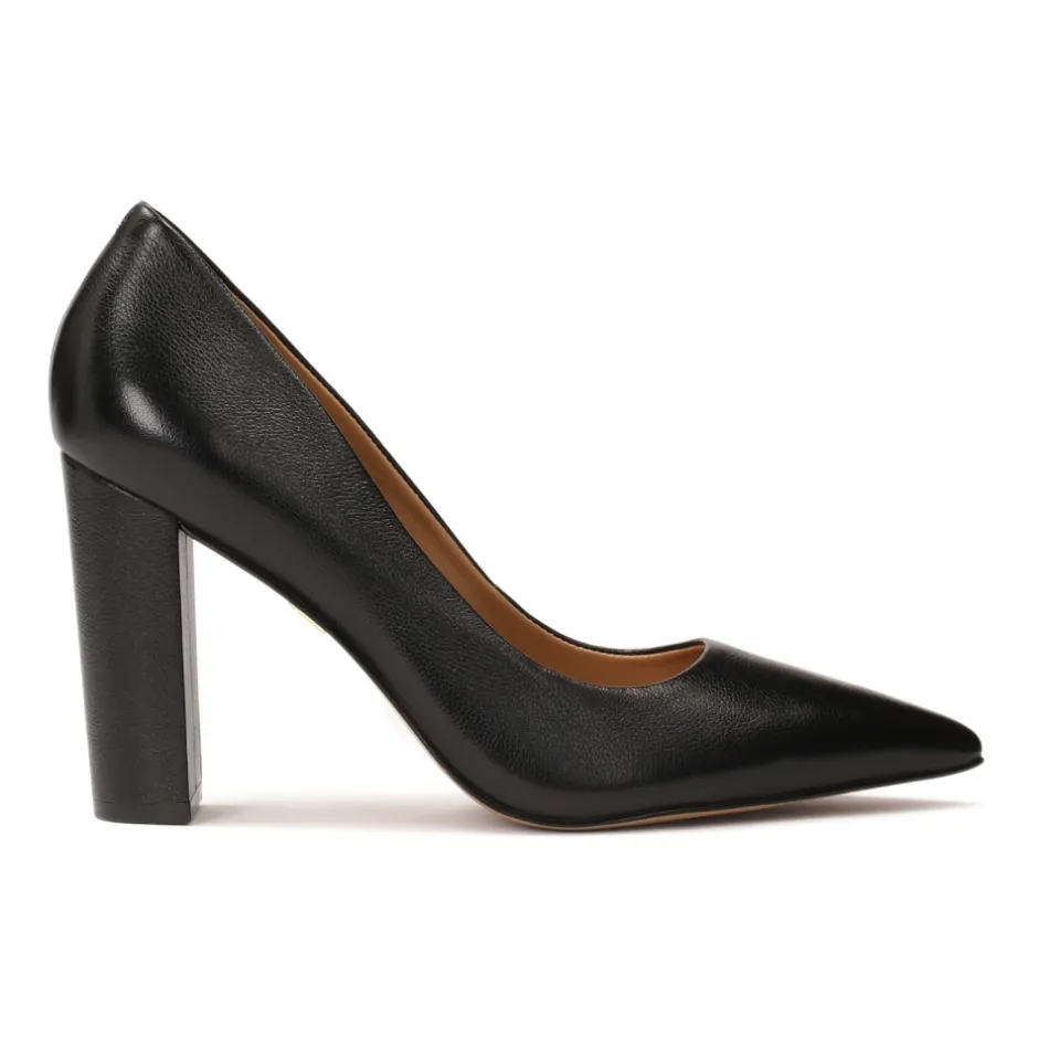 Clearance læderpumper med en stabil hæl.Dette produkt er lille i størrelsen. Dame Pumps