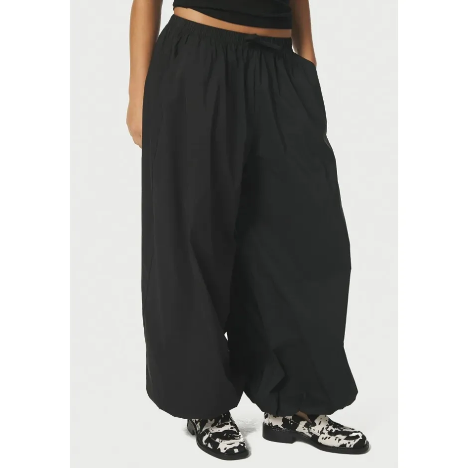 New Tapered Trousers Dame Bukser