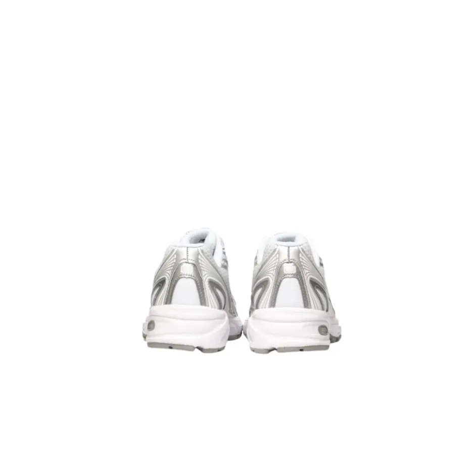 Discount 740v2 Sneakers Sneakers