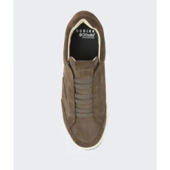Hot Vick Ease Sneakers